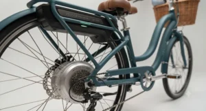 Low step-through frame design on a cruiser electric bike ensuring effortless mounting and dismounting for riders of all experience levels in Canada.